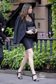 Liv_Tyler_leaving_her_home_in_the_West_Village_6